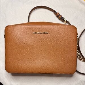 Michael Kors Jet Set Large EW Crossbody Bag Brown Saffiano Leather Chain Strap